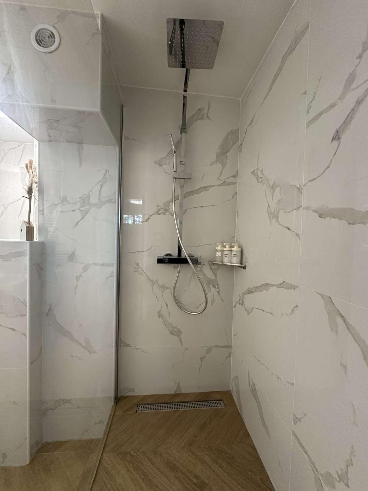 Le Niou, Appartement Avec Parking Gratuit 马赛 外观 照片